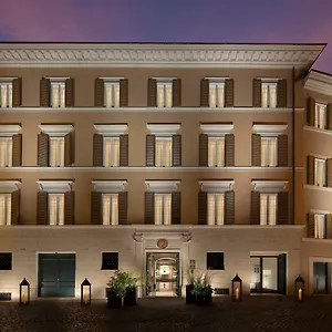 **** Aparthotel Palazzo Scanderbeg Italy